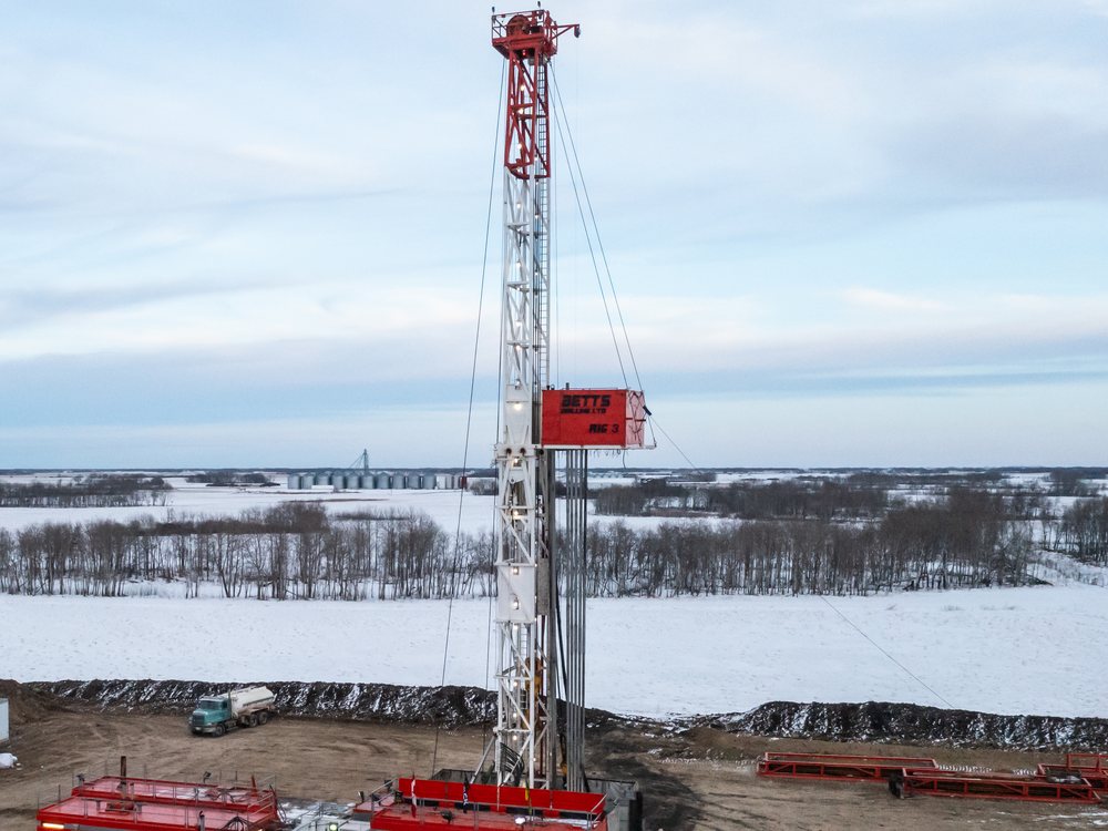 Drilling rig in southeast Saskatchewan